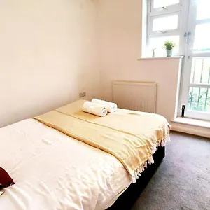  Apartment Aldgate Flats In E1.